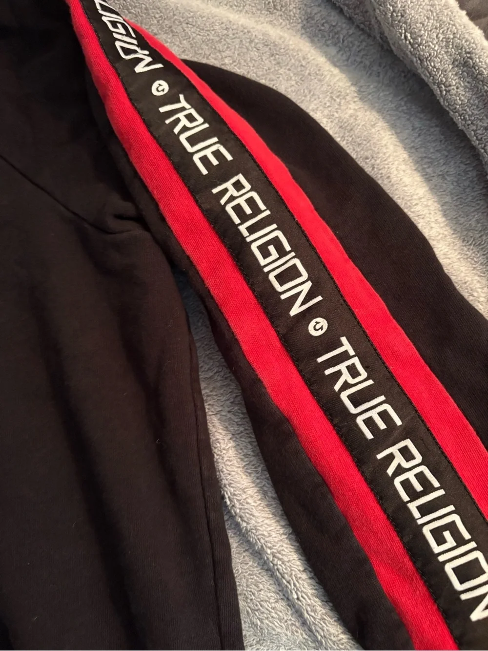 True Religion Hoodie Mens 2XL Black Red Zip Up Jacket Athletic Logo 100% Cotton